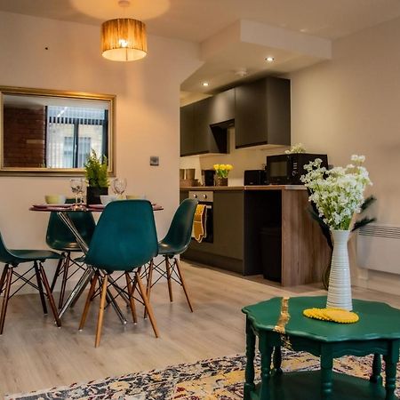 בראדפורד Bv Lush Apartment At Conditioning House Bradford מראה חיצוני תמונה