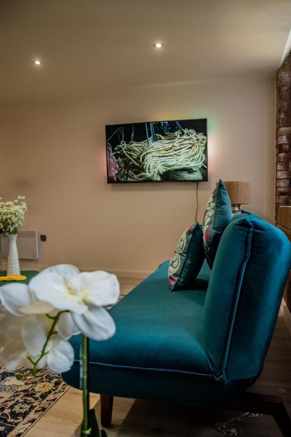 בראדפורד Bv Lush Apartment At Conditioning House Bradford מראה חיצוני תמונה