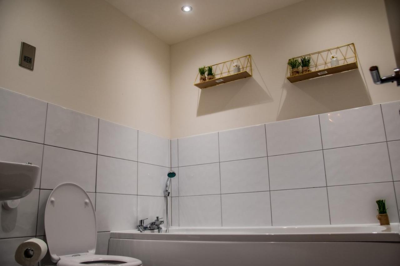 בראדפורד Bv Lush Apartment At Conditioning House Bradford מראה חיצוני תמונה