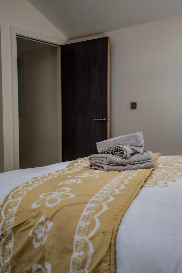 בראדפורד Bv Lush Apartment At Conditioning House Bradford מראה חיצוני תמונה