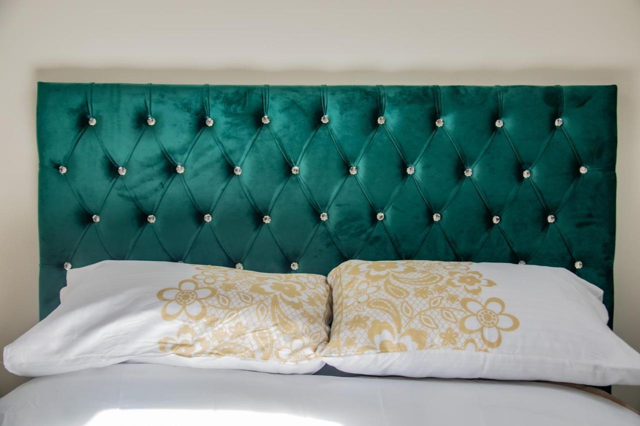 בראדפורד Bv Lush Apartment At Conditioning House Bradford מראה חיצוני תמונה