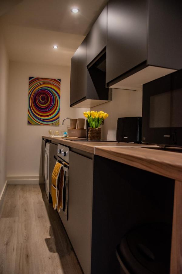 בראדפורד Bv Lush Apartment At Conditioning House Bradford מראה חיצוני תמונה